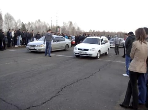 Lada Priora vs Nasan Cefiro